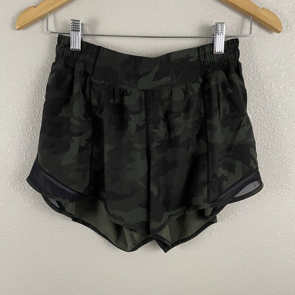 Lululemon Womens 8 Green Camo Hotty Hot Short 4" Athletic Running Lined